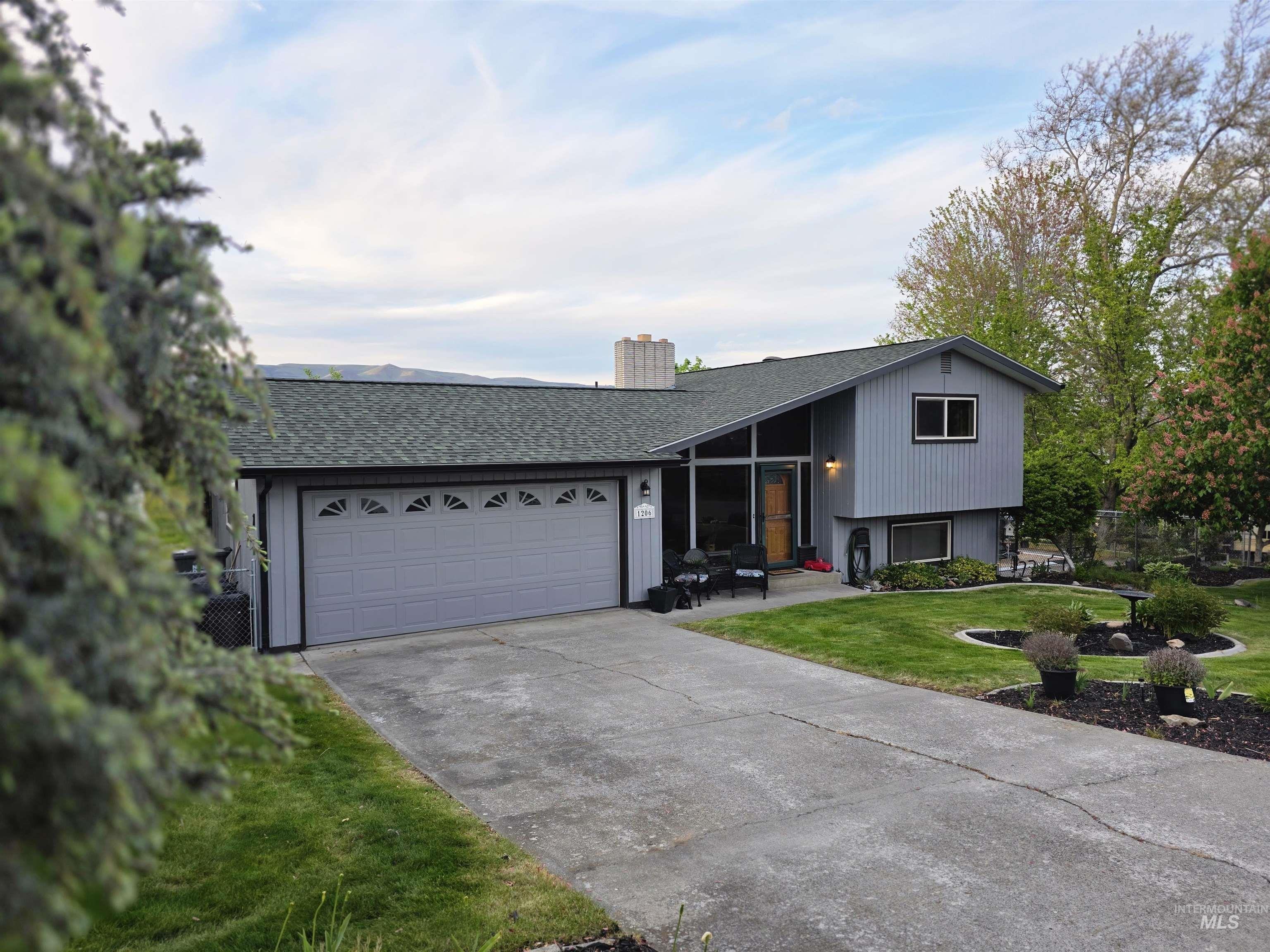 21st Ave, Clarkston, WA 99403