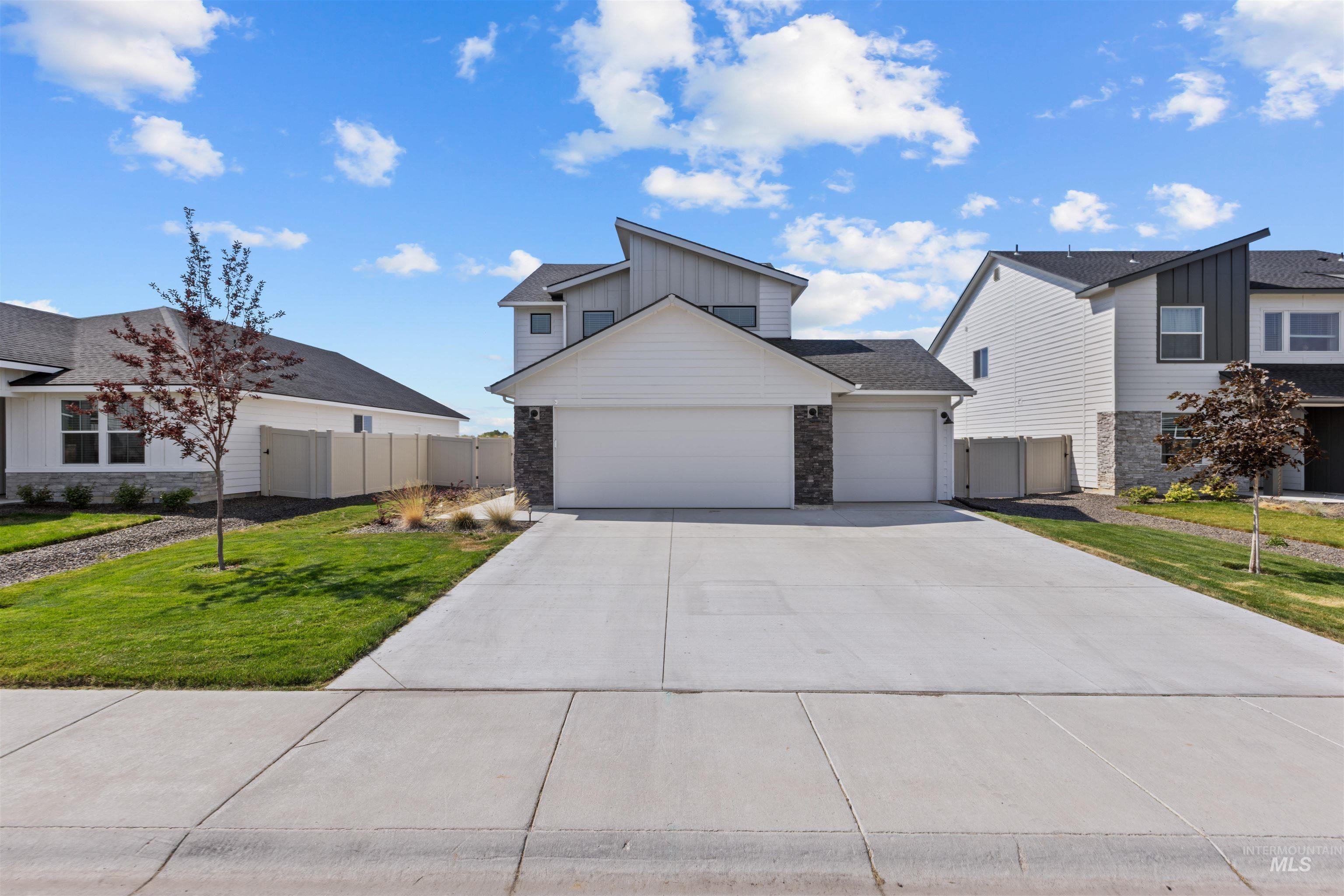 E Valley Wind St, Kuna, ID 83634
