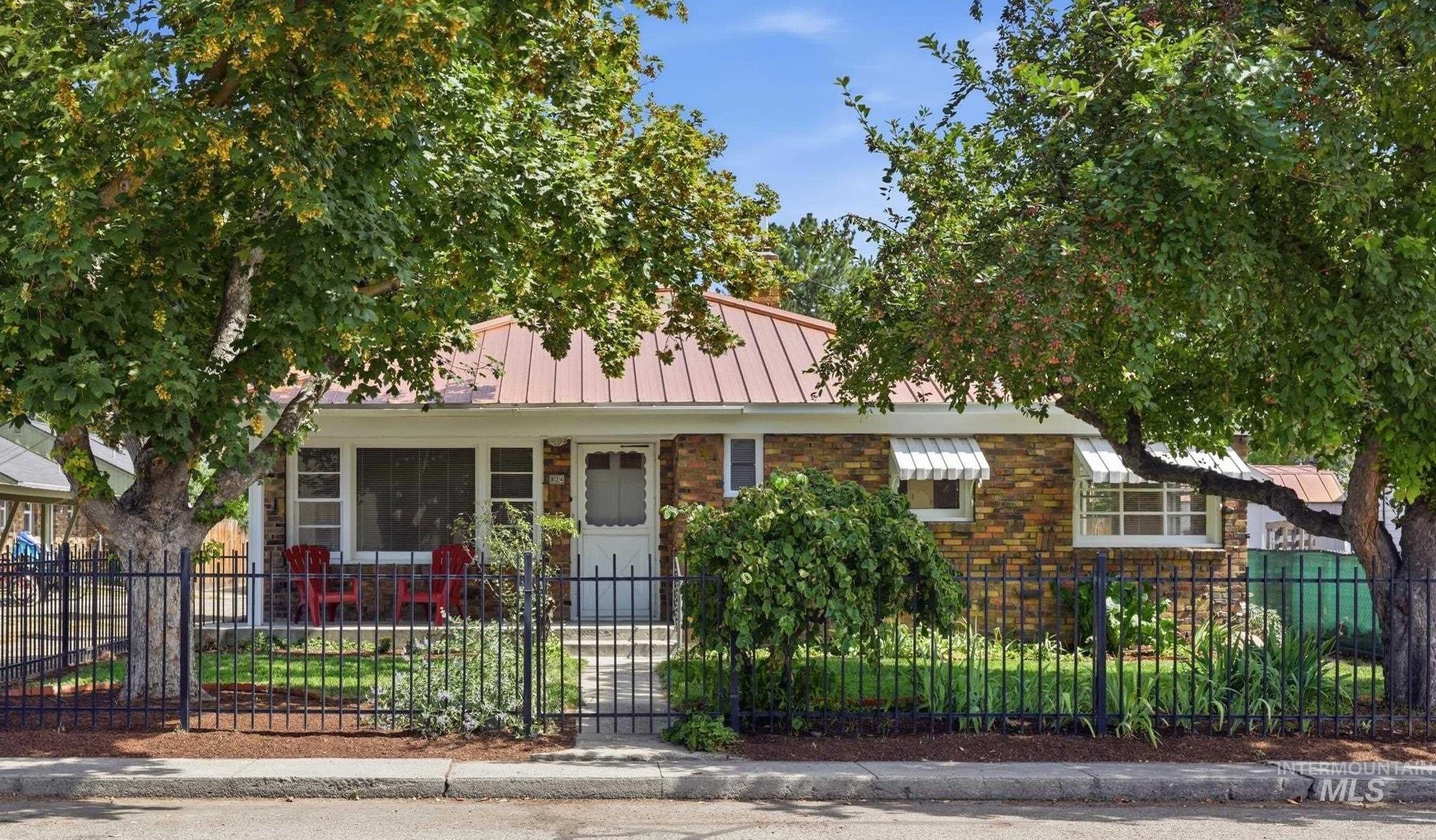 S Robert St, Boise, ID 83705