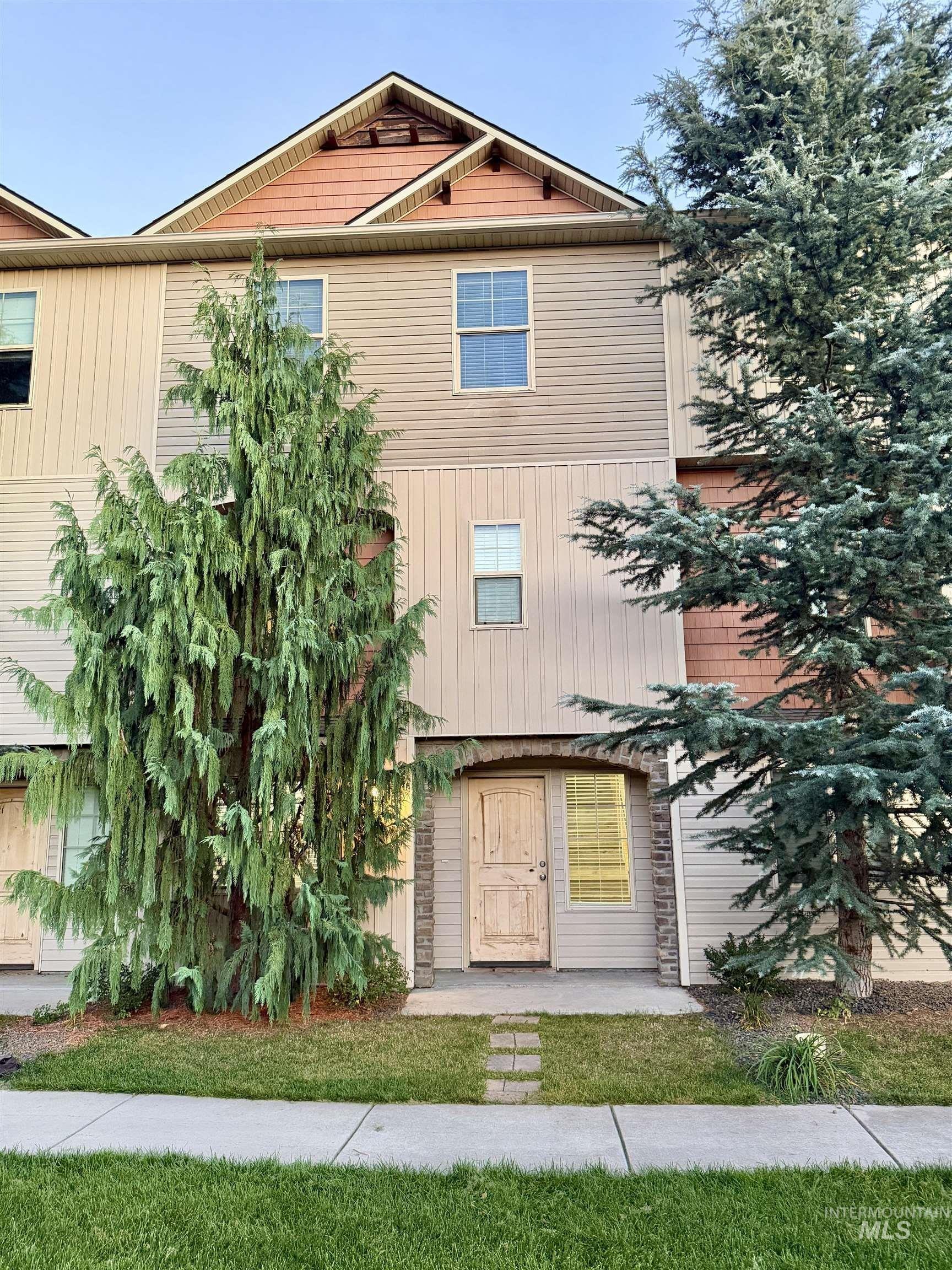W Pine Valley Ln, Boise, ID 83709