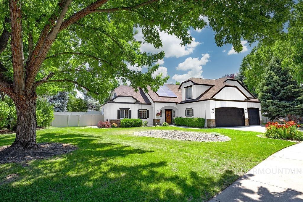 N Clearpoint Way, Eagle, ID 83616