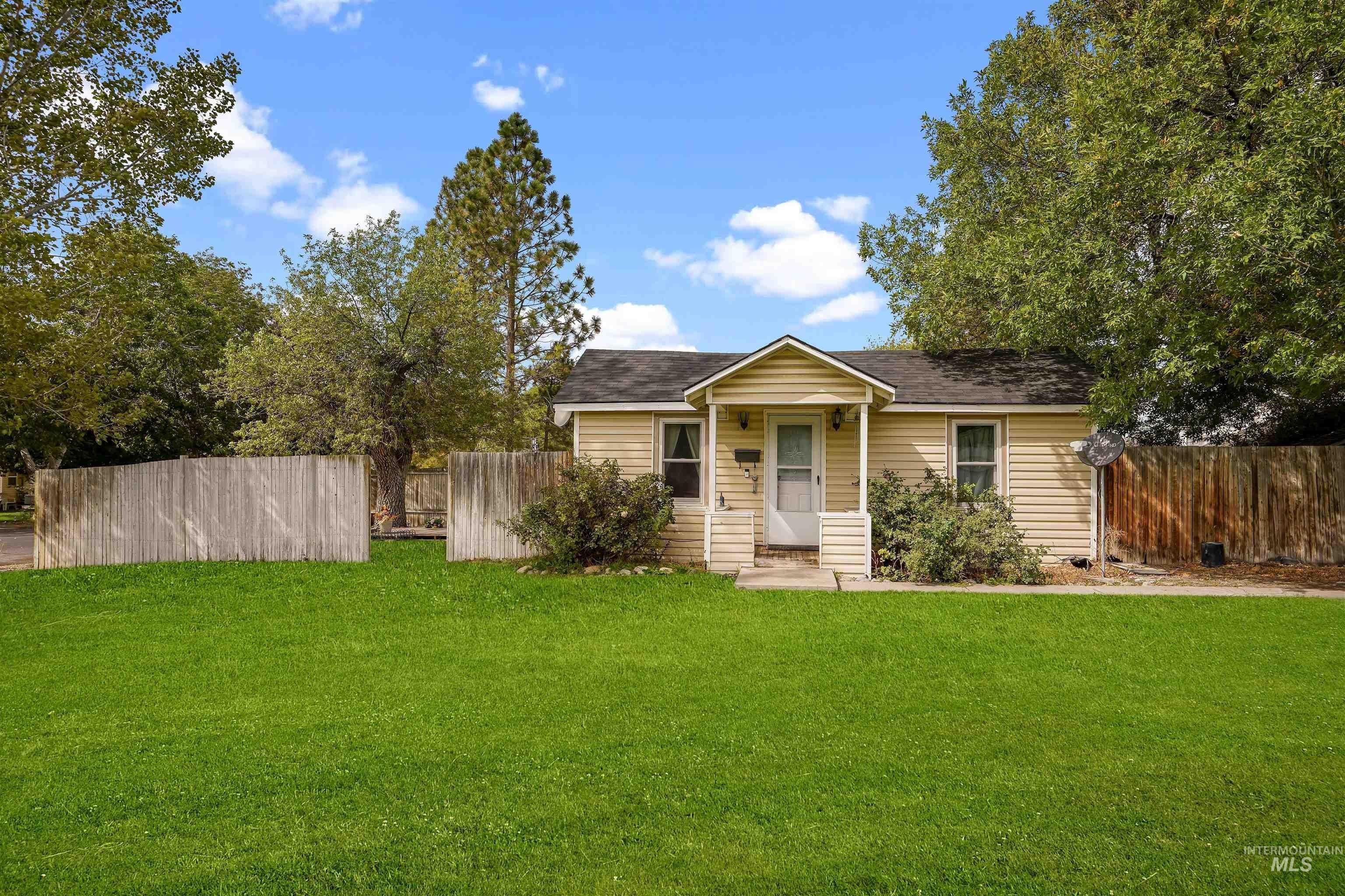 14th Ave N, Buhl, ID 83316
