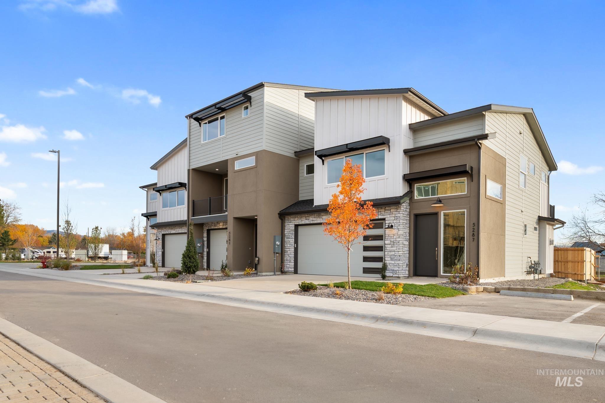 N River Water Ln, Garden City, ID 83714