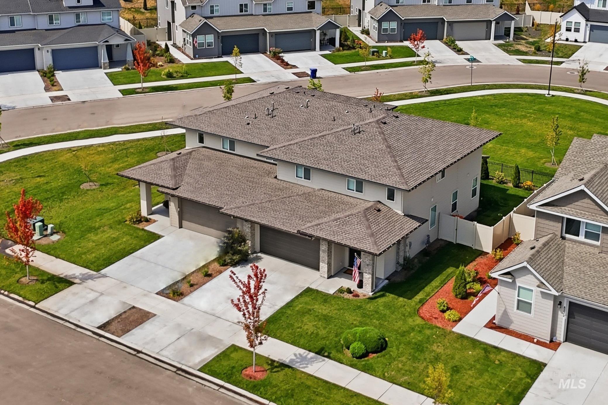 W Pacific Yew St, Eagle, ID 83616