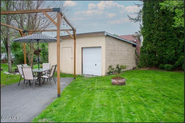 8th Ave, Watervliet, NY 12189