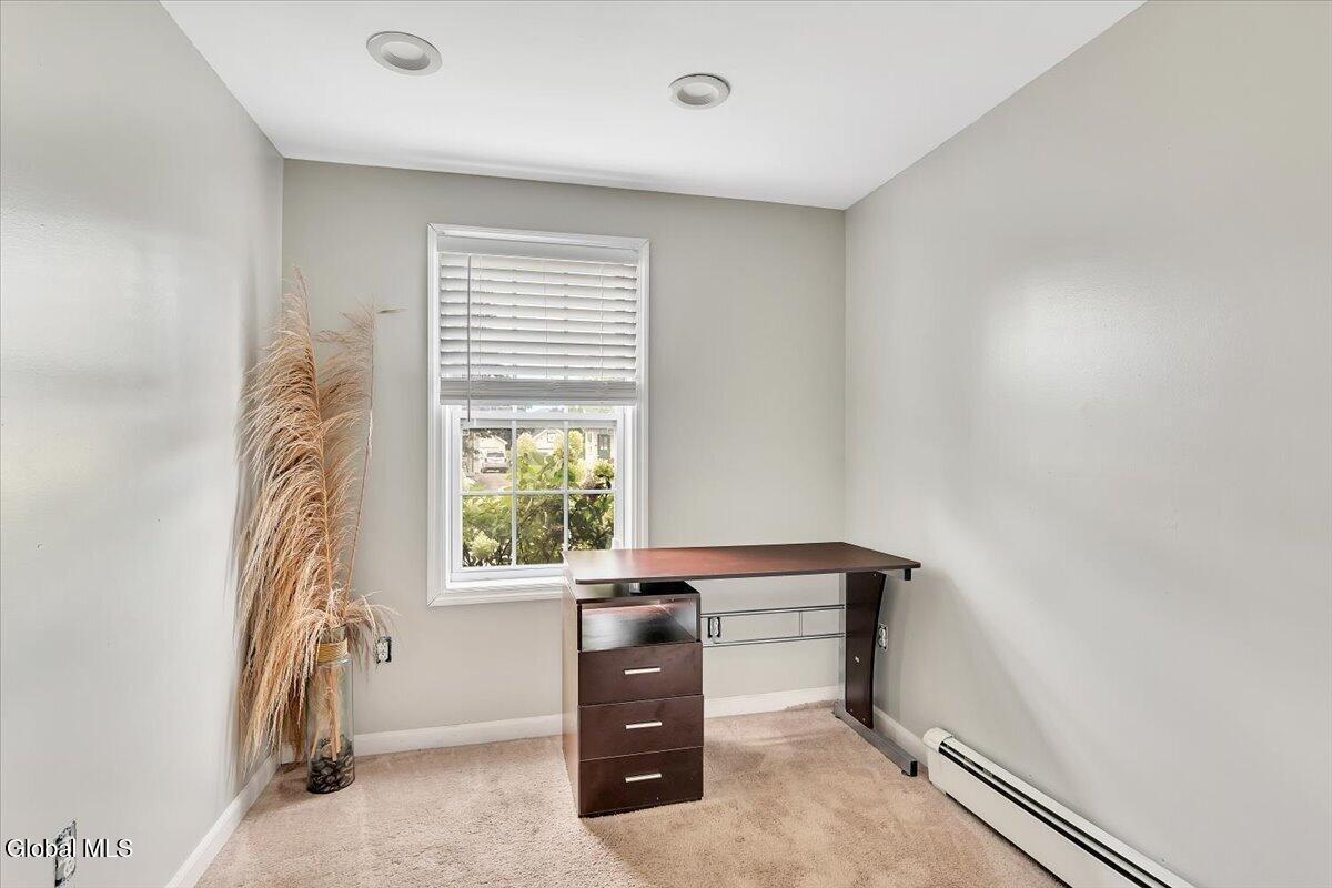 Guilderland Ave, Schenectady, NY 12306