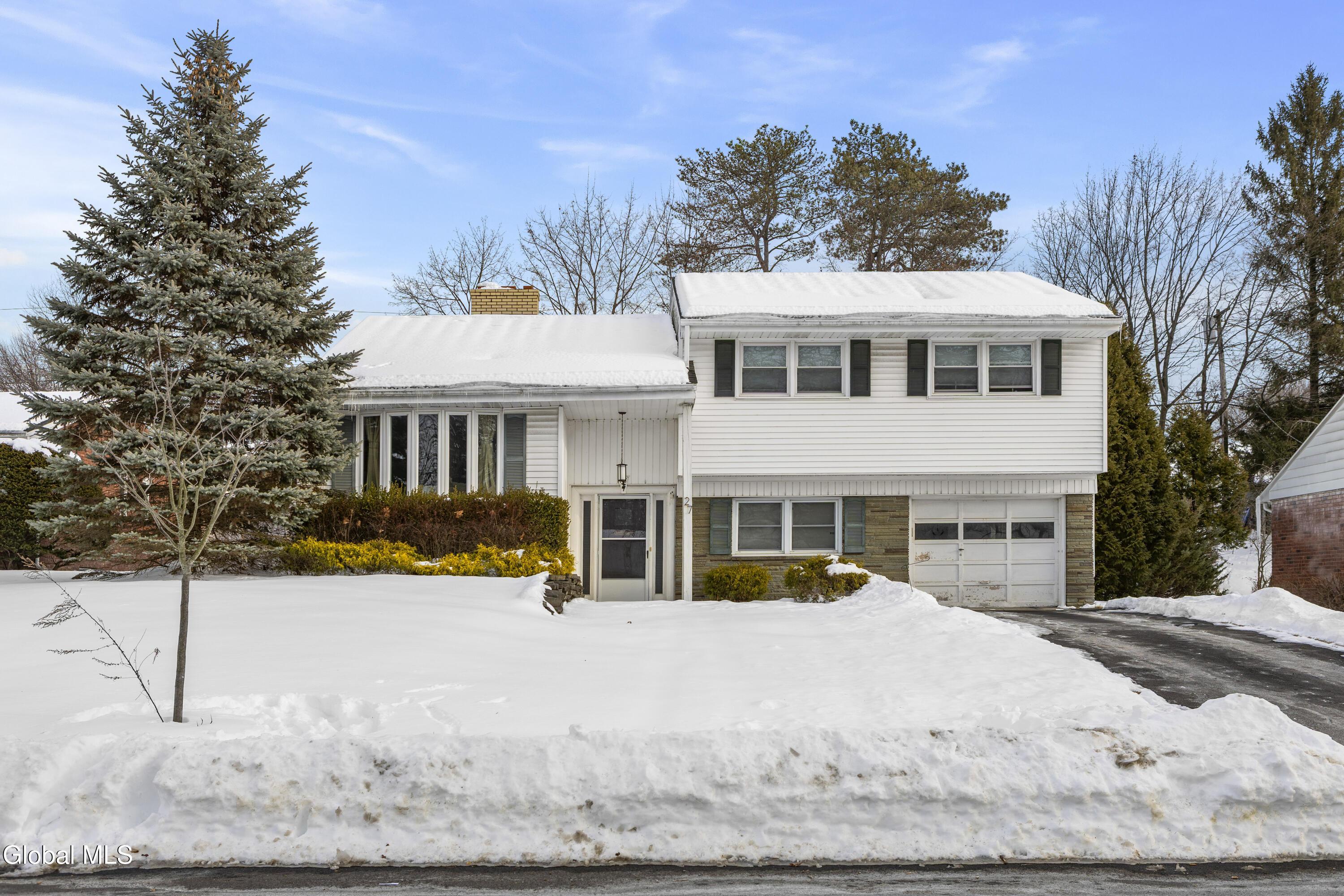 Davis Ave, Albany, NY 12203