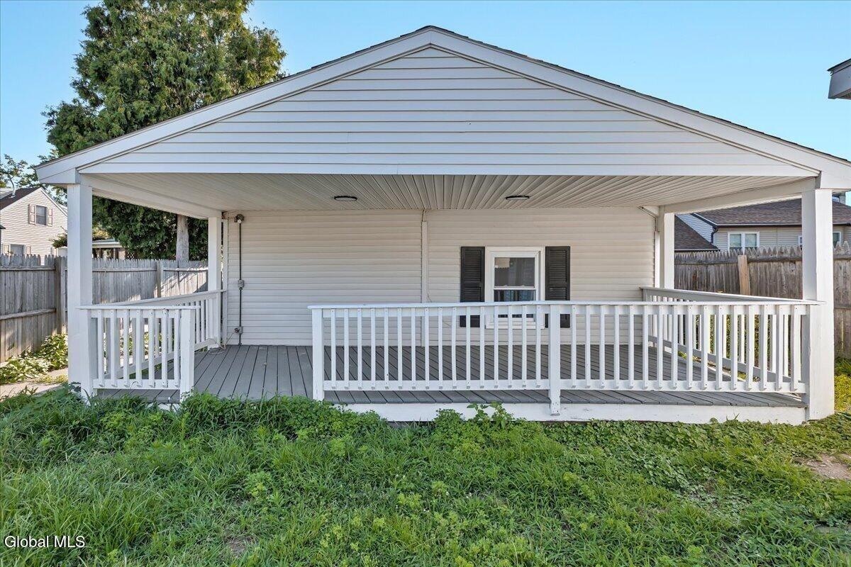 Evergreen Ave, Schenectady, NY 12306