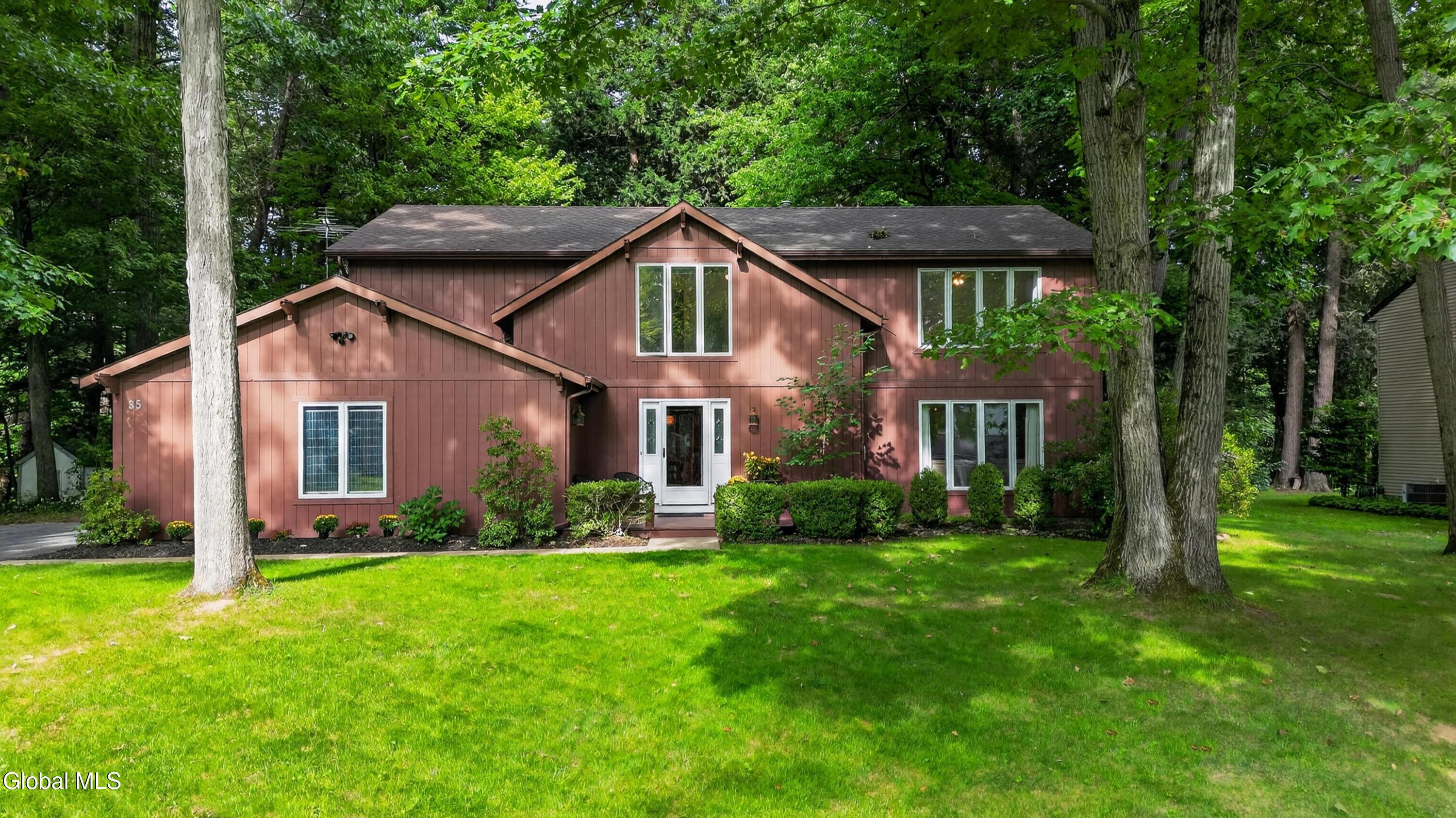 Via Maria Dr, Schenectady, NY 12302