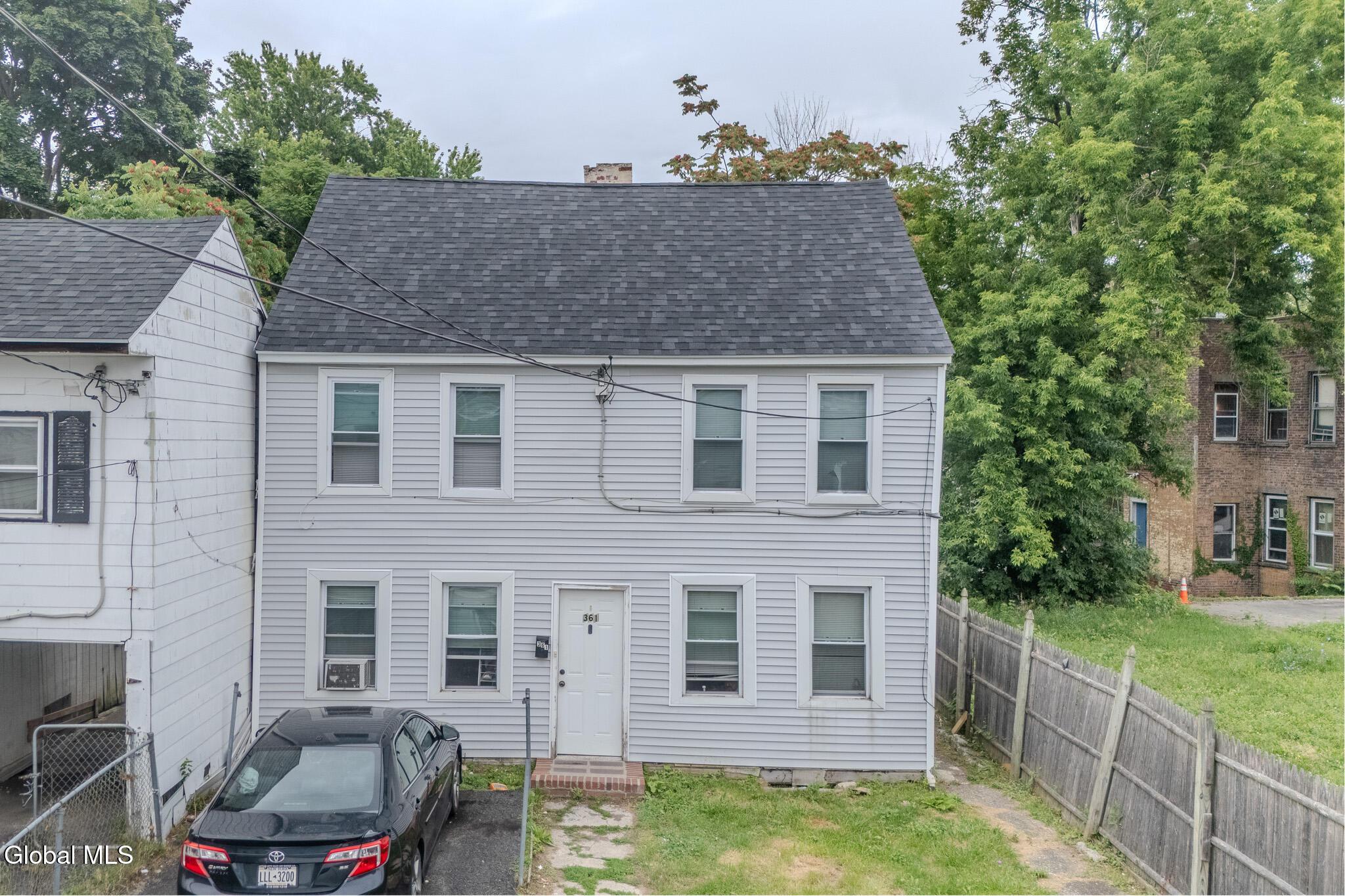 Elk St, Albany, NY 12206