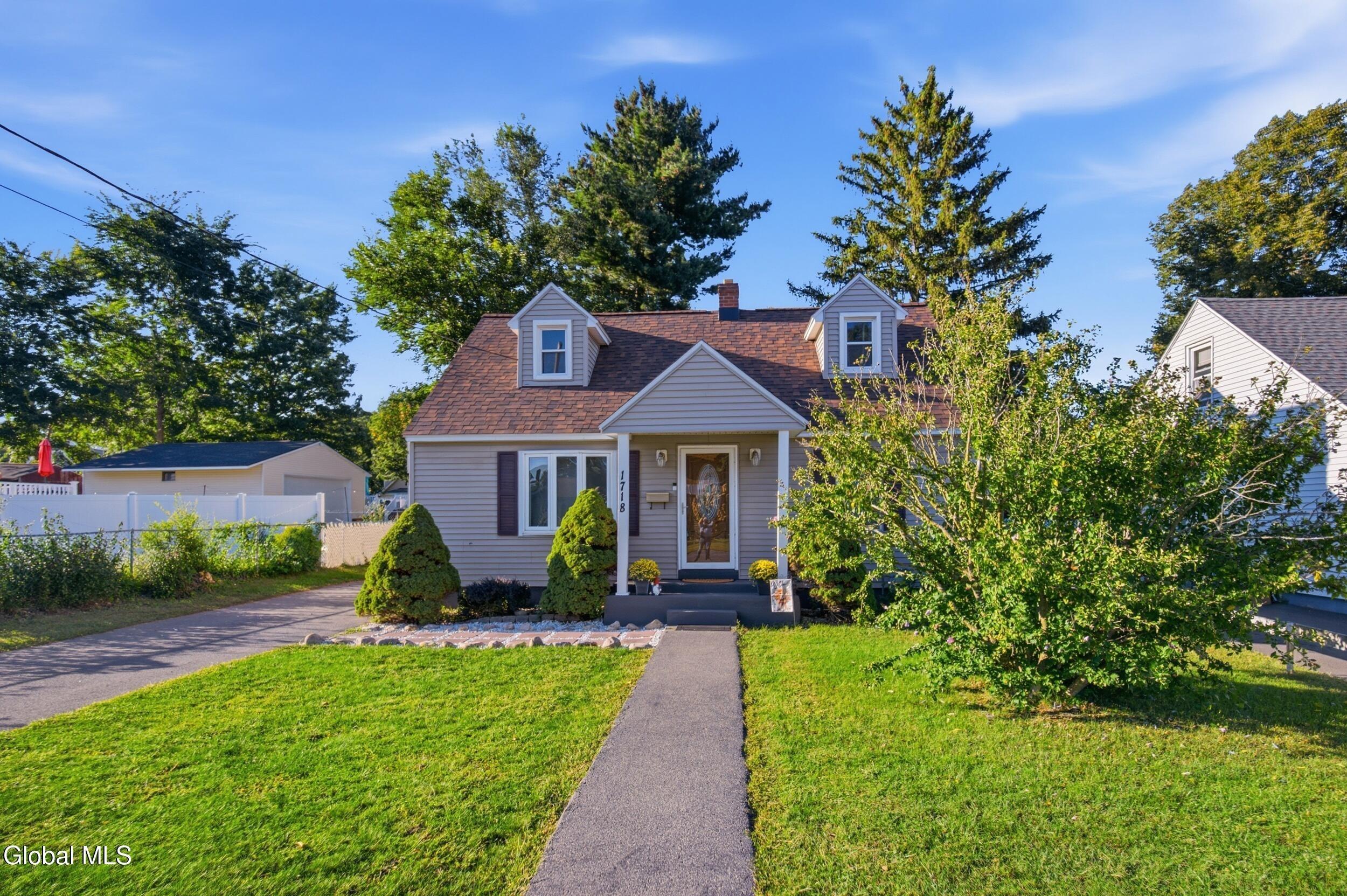 Dorsett St, Schenectady, NY 12303