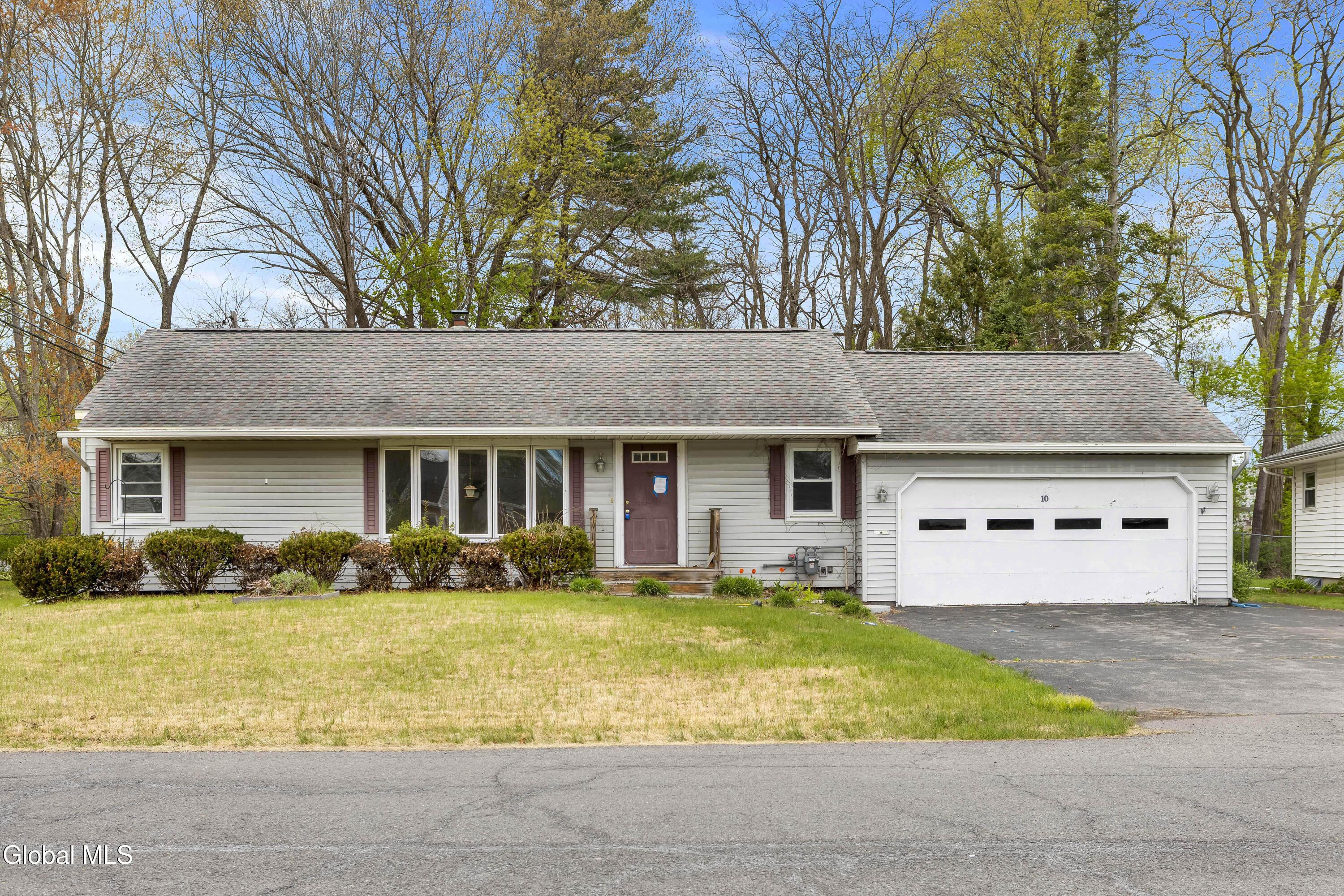 Leto Rd, Albany, NY 12203
