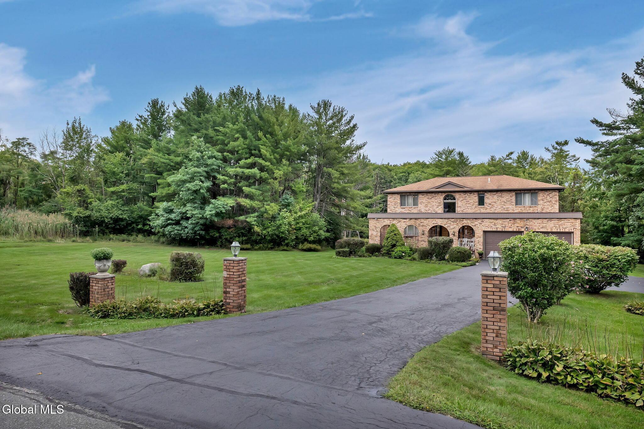 Ridge Rd, Schenectady, NY 12302
