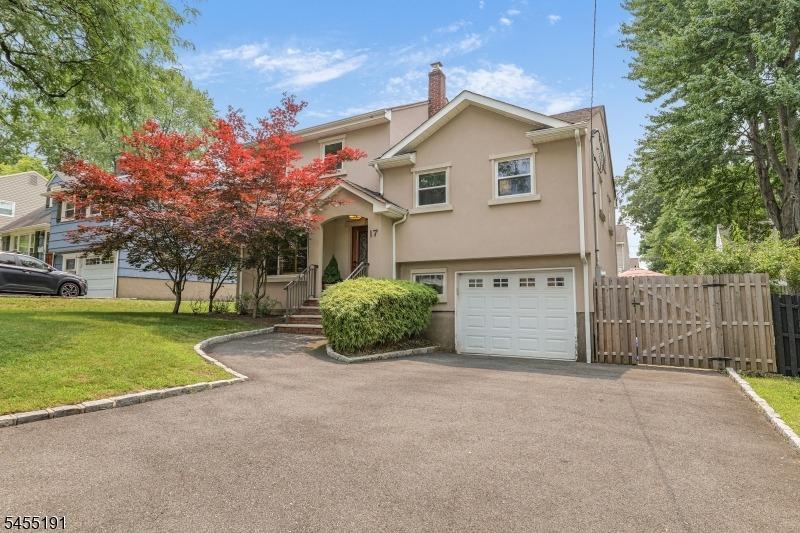 Westland Rd, Verona, NJ 07044