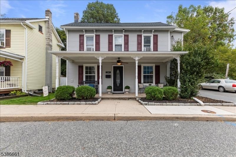 Depue St, Belvidere, NJ 07823