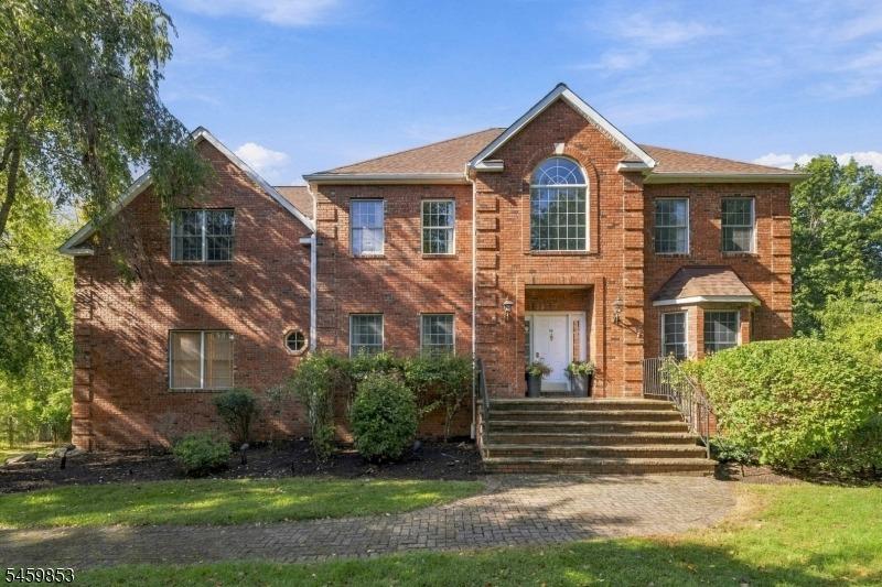 Crestview Ln, Sparta, NJ 07871