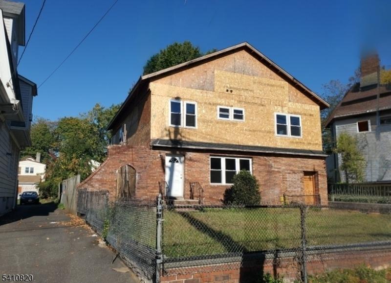 Maple Ave, Hillside, NJ 07205