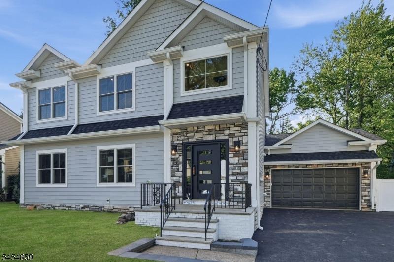 Blake Dr, Clark, NJ 07066