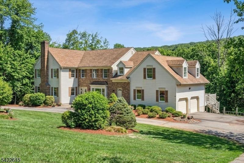 Bridge Hollow Rd, Califon, NJ 07830