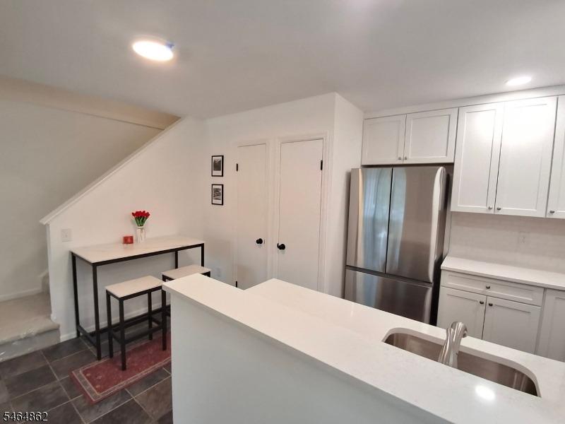 Larkspur Ct, Bedminster, NJ 07921