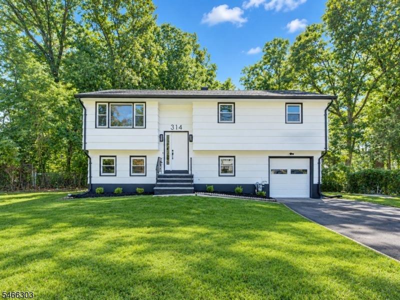 8th St, Piscataway, NJ 08854