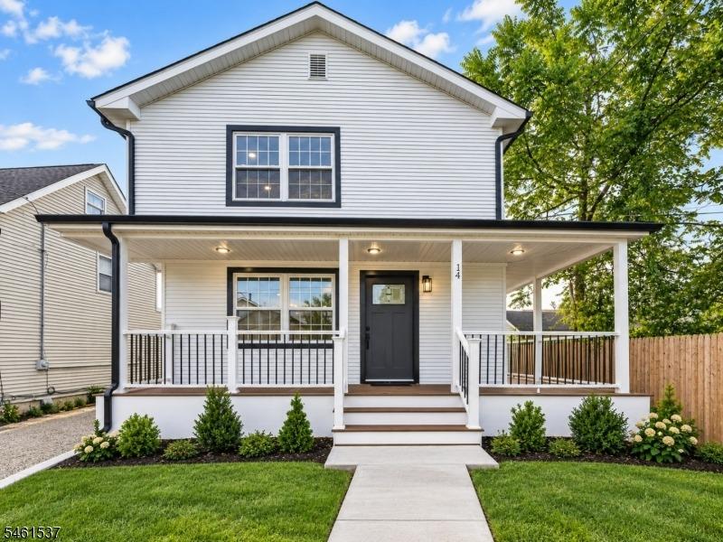 Van Dorn St, Keyport, NJ 07735