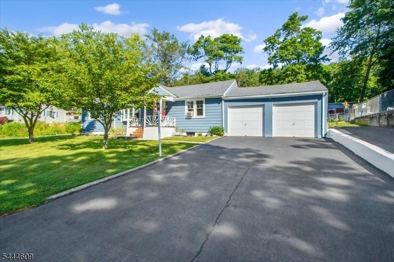 Oslo Dr, Rockaway, NJ 07866