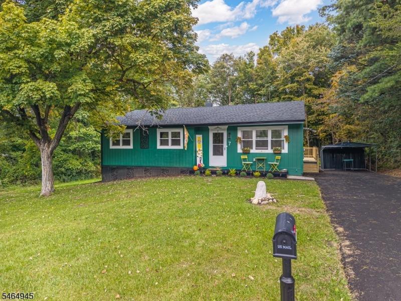 Fox Hill Dr, Franklin, NJ 07416