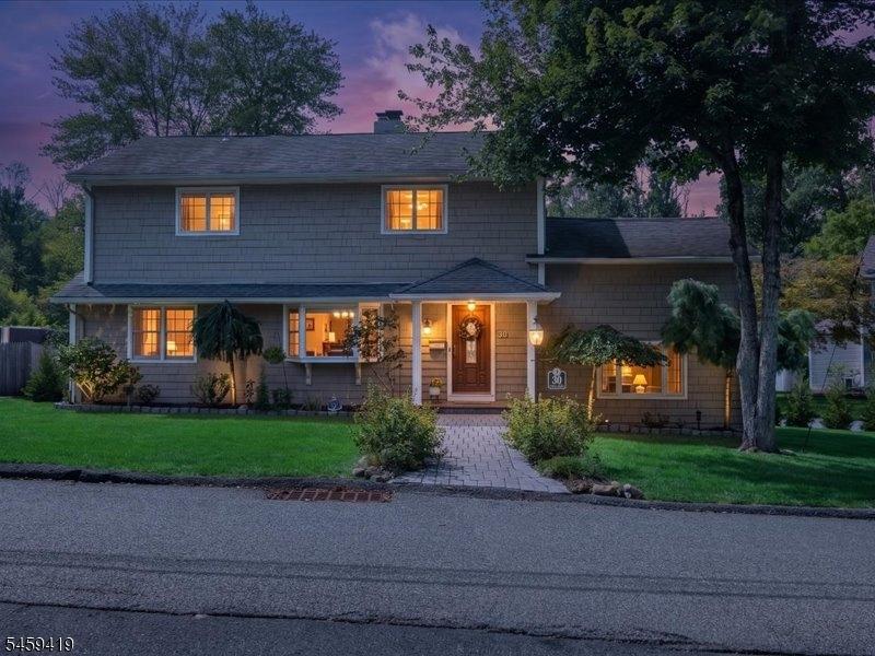 Laurel Dr, Wayne, NJ 07470