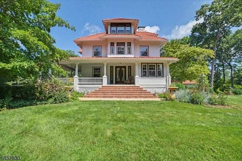 Manor Dr, Basking Ridge, NJ 07920