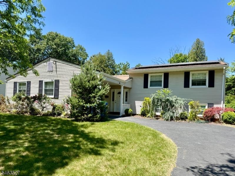 Drake Rd, Somerset, NJ 08873