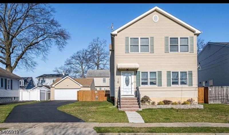 W Park Ave, Avenel, NJ 07001