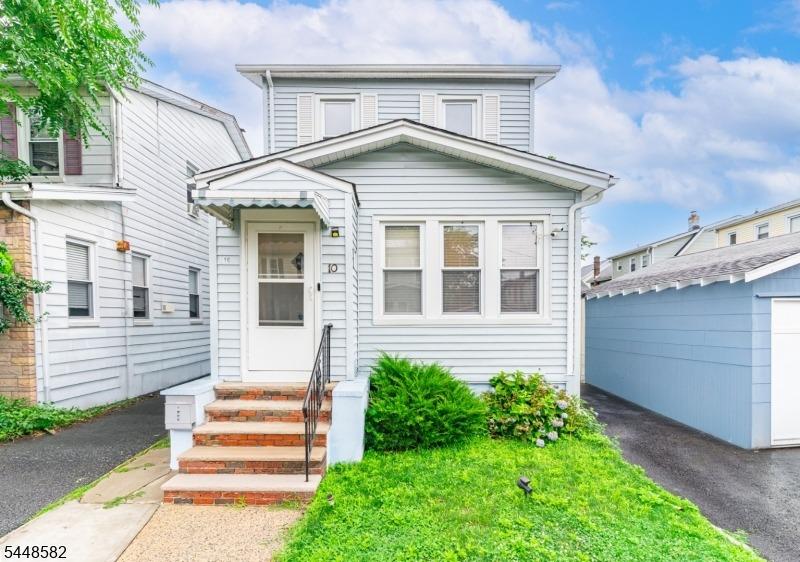 Lentz Pl, Irvington, NJ 07111