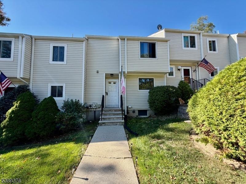 Shady Ln, Hamburg, NJ 07419