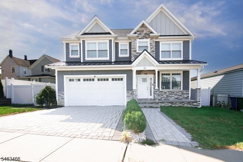 Mccutcheon Ave, Sayreville, NJ 08872