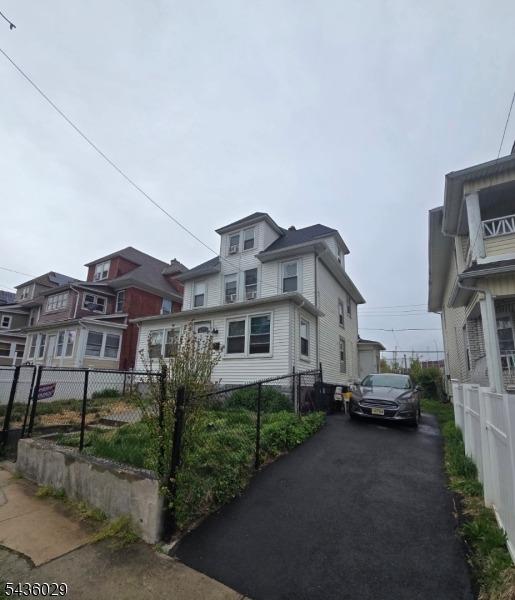 White Ter, Newark, NJ 07108