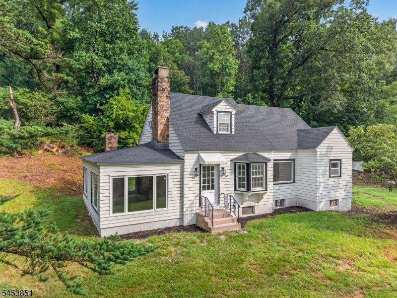 Dogwood Ln, Washington, NJ 07882