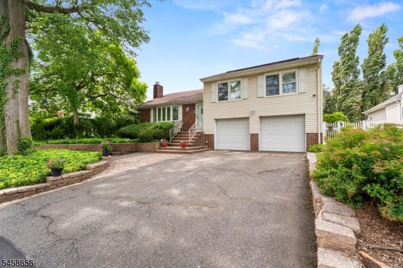 Ravine Ave, Nutley, NJ 07110