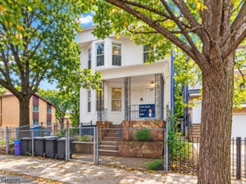 Chadwick Ave, Newark, NJ 07108
