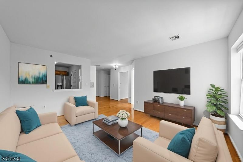 Stuyvesant-311, Union, NJ 07083