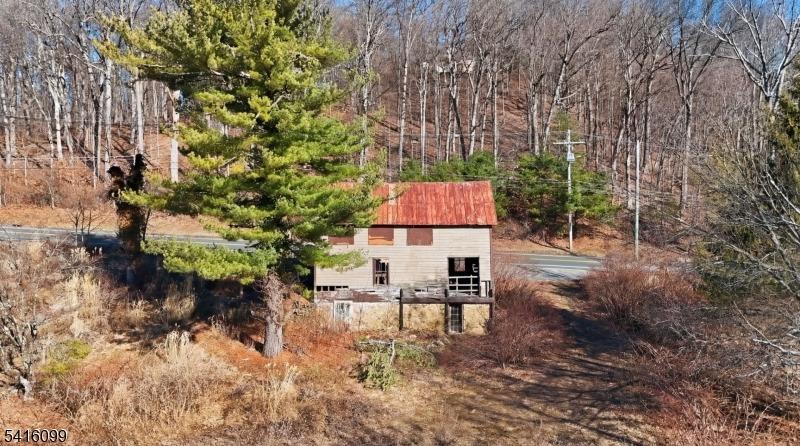 E Mill Rd, Long Valley, NJ 07853