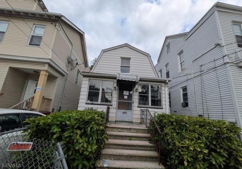 Myrtle Ave, Irvington, NJ 07111