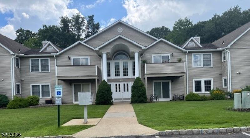 Belmont Dr, Hackettstown, NJ 07840