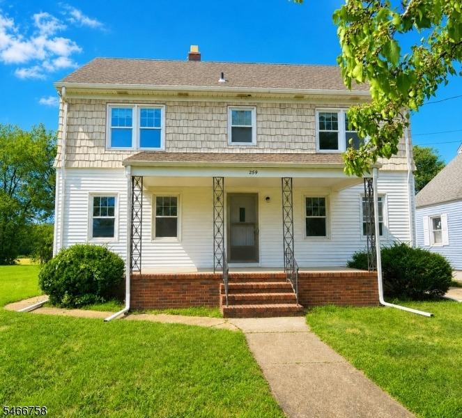 Macarthur Ave, Sayreville, NJ 08872