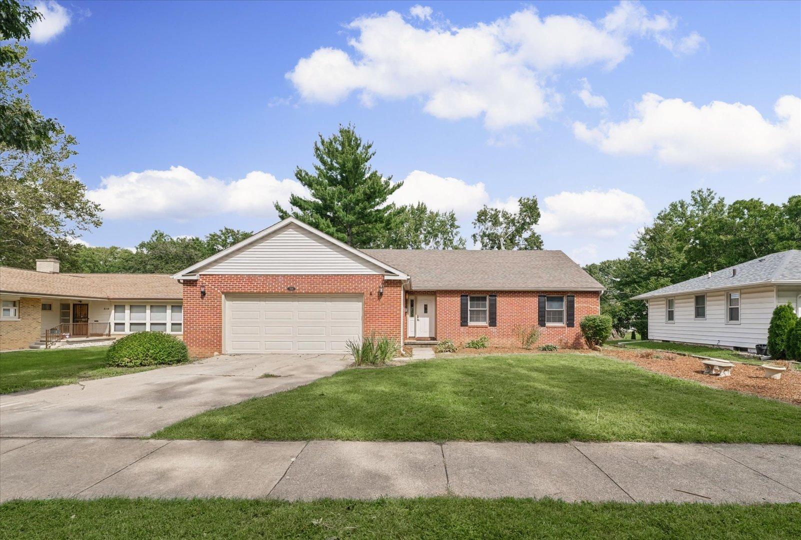 Haines Blvd, Champaign, IL 61820