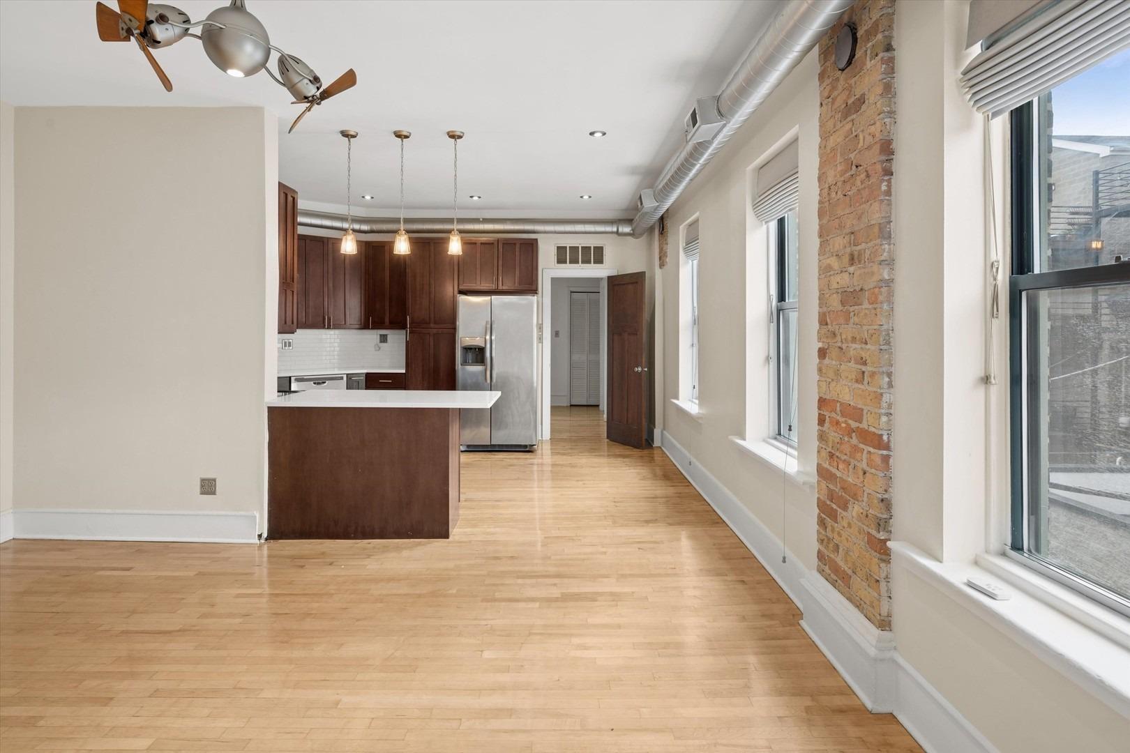 W Fry St, Chicago, IL 60642