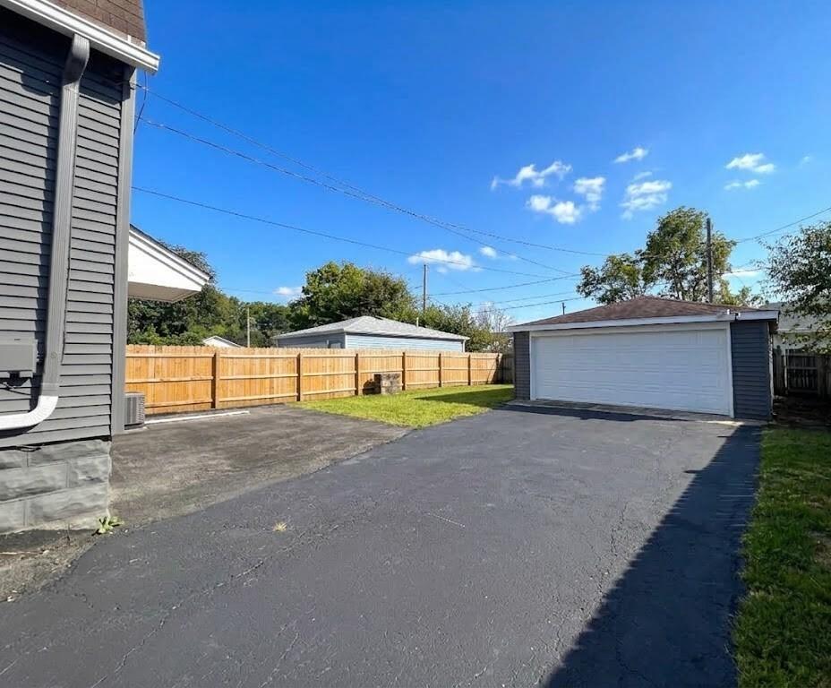 Stella Blvd, Steger, IL 60475