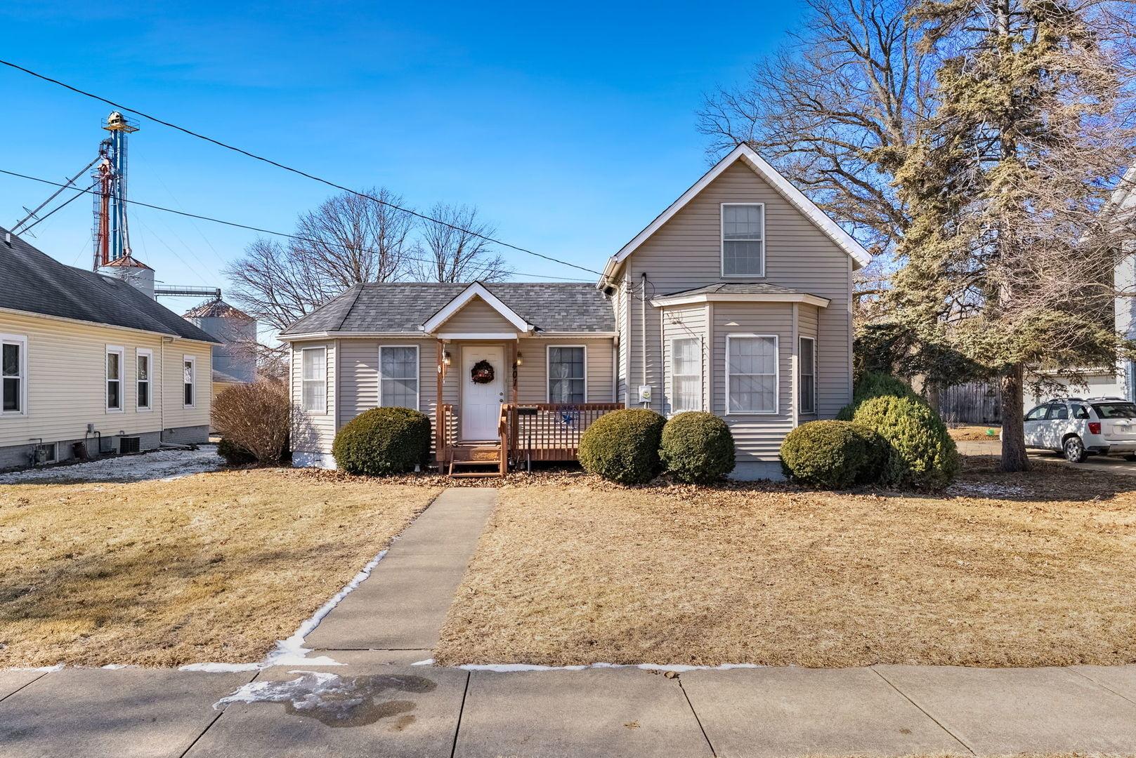 N Ridge St, Cambridge, IL 61238