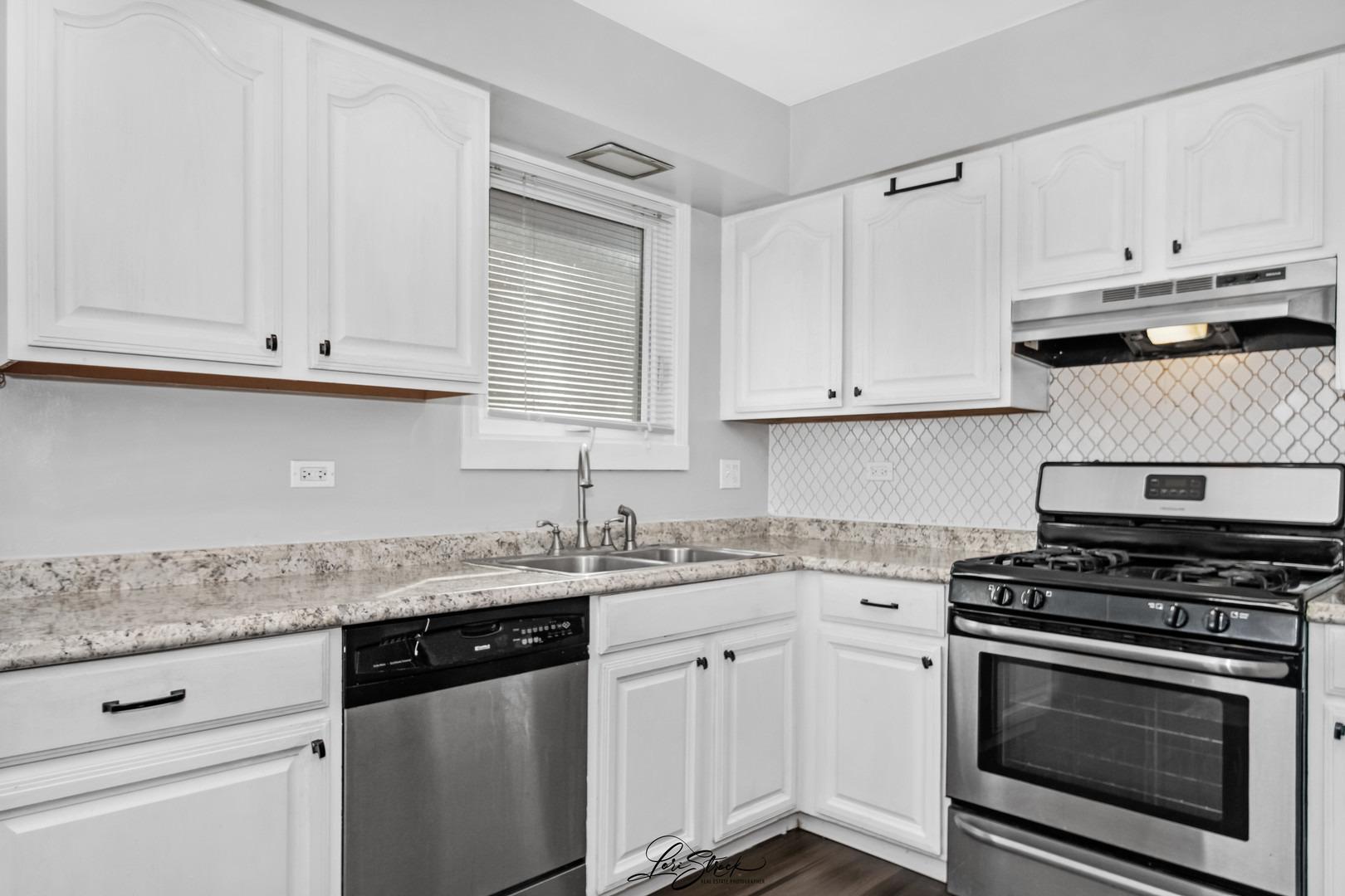 S Muskegon Ave, Chicago, IL 60633