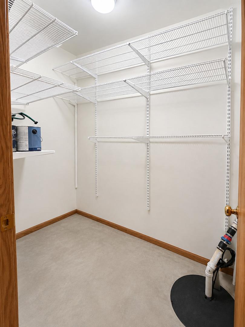W Diversey Pkwy, Chicago, IL 60614